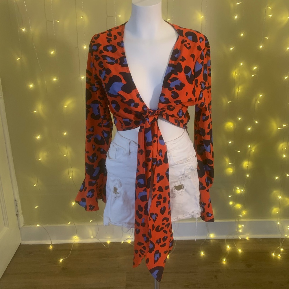 Red and blue cheeta print tie long sleeve crop top